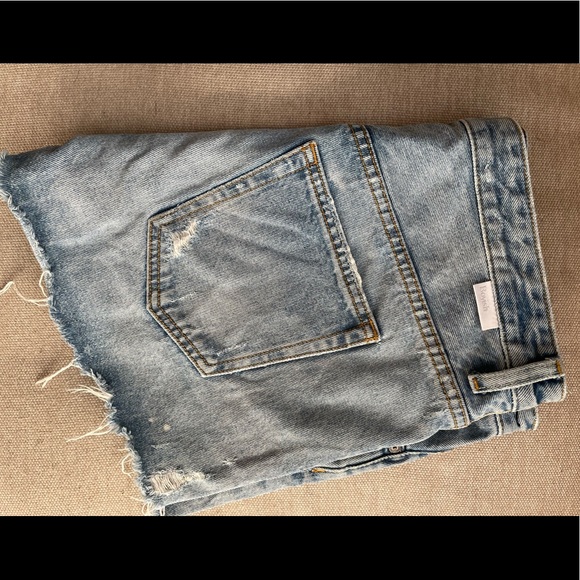 Boyish Cut Off Shorts - Picture 2 of 4